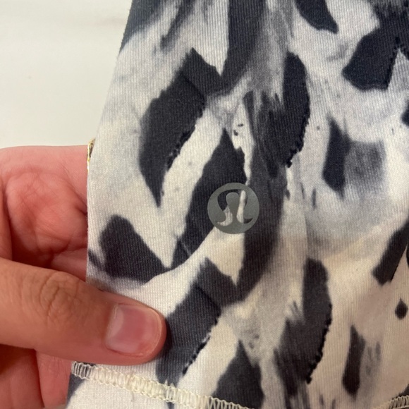 Lululemon Amala Tank - Picture 3 of 4